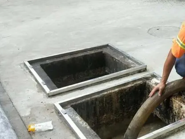广昌化粪池清理