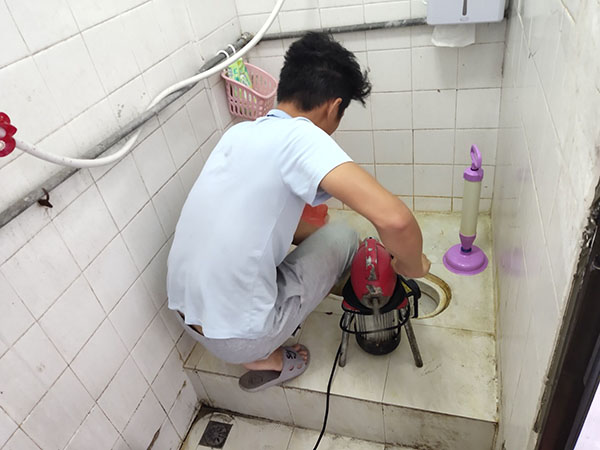 广昌肥皂掉到马桶里把马桶堵住了怎么办？马桶堵住了怎么办